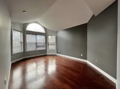 Stunning Waterfront Home on Chocolate Lake – Halifax Welcome to 30 Fenwood Road, a stunning waterfro...