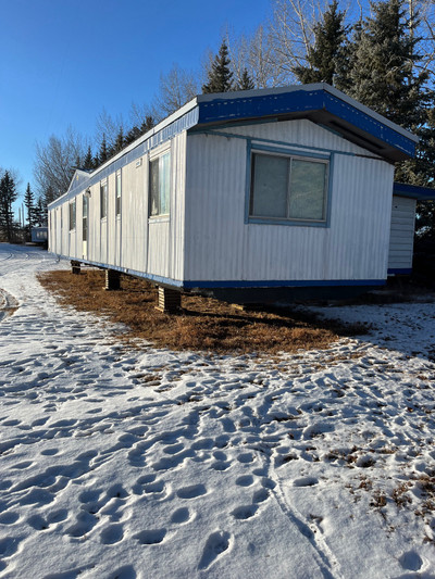 Mobile home forsale to be moved 