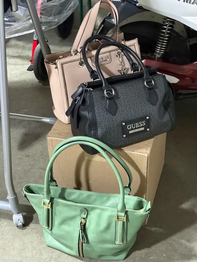 **GARAGE SALE - RAIN OR SHINE** | Garage Sales | London | Free local ...
