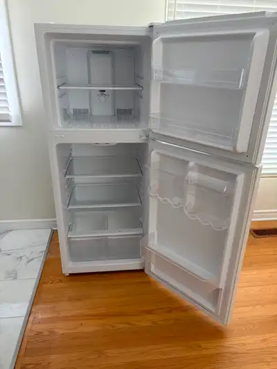 Magic Chef Refrigerator, View more