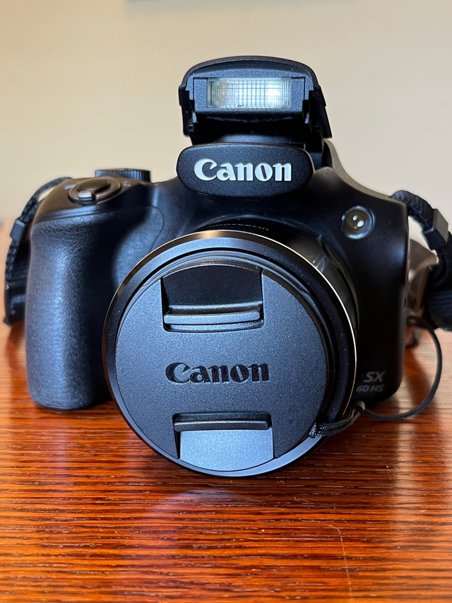 Canon PowerShot SX60 HS in Cameras & Camcorders in Medicine Hat - Image 2