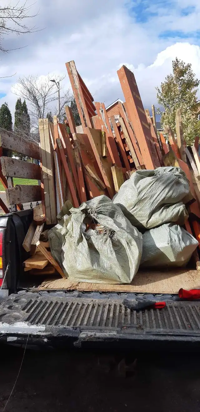 Vaughan Junk Removal in Snow Removal & Property Maintenance in Markham / York Region - Image 8