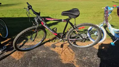 Supercycle Mountain bike for sale like new! The Supercycle Reaction is a versatile and well-equipped...