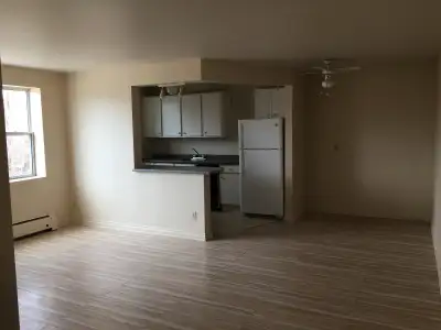 1 bedroom apartment available May 1st. Beautiful spacious apartment with laminated floors, open conc...