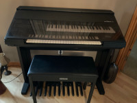 Like New! Yamaha Electric Organ
