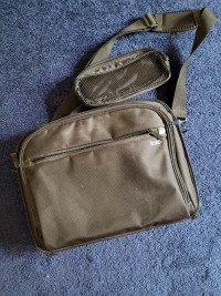 Laptop Carry Case with extras