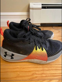 UNDER ARMOUR/NIKE SHOES SIZE 7