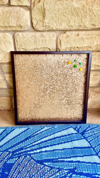 Here is a Jewellery Display Frame Board. Features 8 hooks, gold sparkles, is magnetic and comes with...
