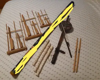 Flûte 3 Yamaha, 3 angklung,  (violon vendu), View more