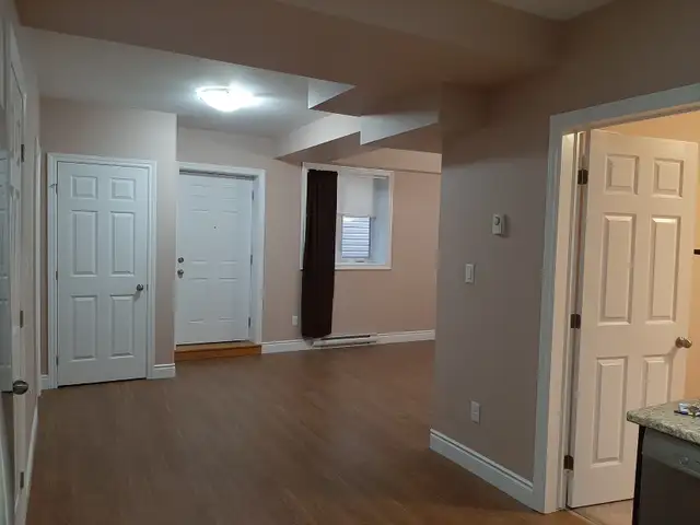 Ground Floor 1 Bedroom Apartment for Rent in Long Term Rentals in Kingston - Image 5