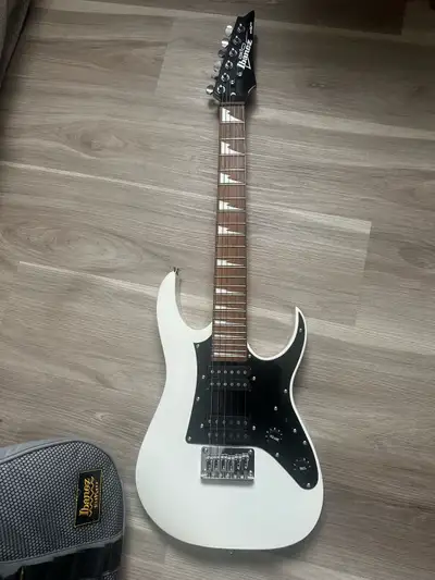 guitare électrique Ibanez , View more