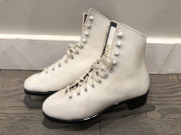 Lange Classic Ladies Women's Figure Skates Size 3