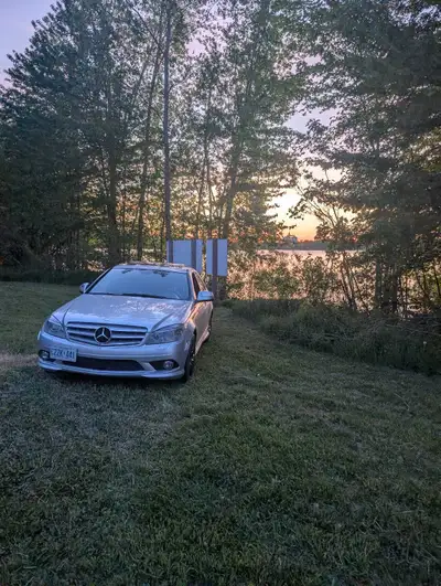 I have a 2009 Mercedes Benz c300 for sale good running car has valvetronic exhausts and a couple car...