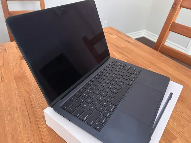 MacBook Air M2 Like-NEW (with WARRANTY) in Laptops in Oakville / Halton Region - Image 4
