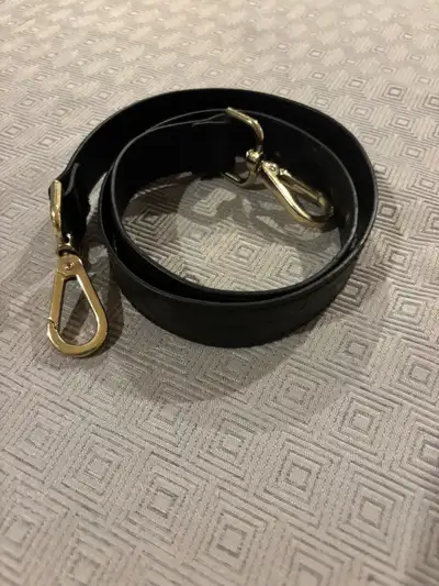 Black Purse Strap - Sangle Noir de Sac à Main, View more