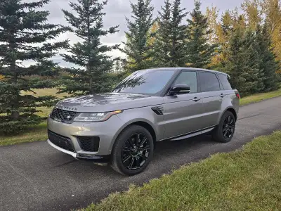 UNDER 60,000 KMS! Looks and runs like a brand new vehicle! Pristine inside and out! Private sale, NO...