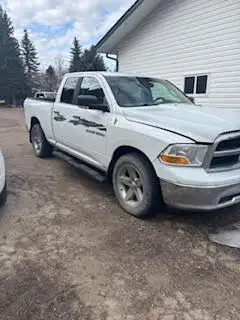 2011 Dodge Ram Parts truck won't run in Auto Body Parts in Edmonton - Image 8