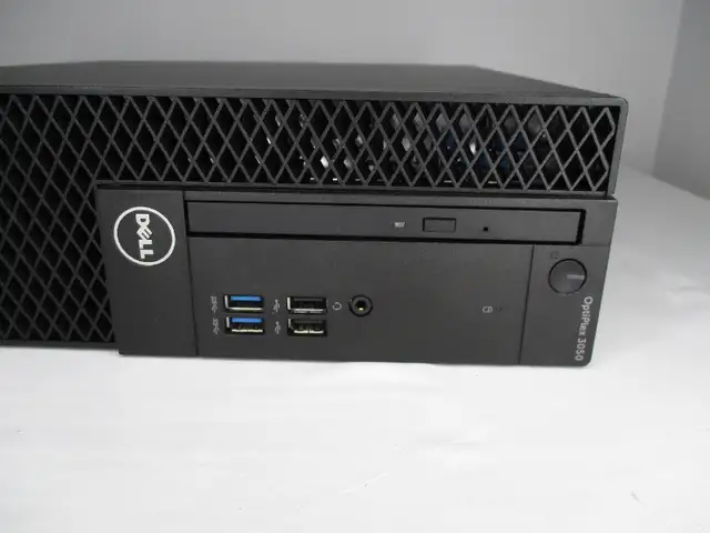 Dell Optiplex 3050 SFF Computer i5-6500 3.2Ghz 8GB 256GB SSD DVD in Desktop Computers in City of Toronto - Image 3