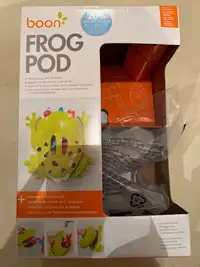 Frog pod bath toy scoop for shower