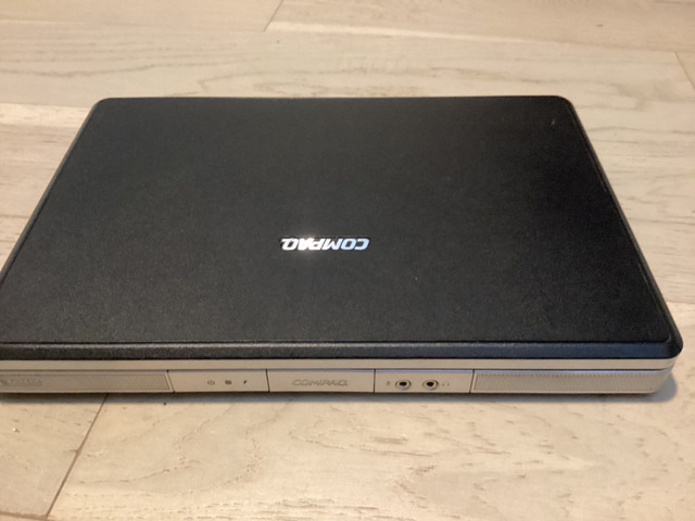 Compaq Presario v2000 in Laptops in Timmins
