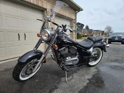 Less than 1000kms on new tires, bike was inspected last year when new tires were installed, brakes,...