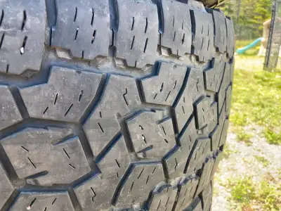 295/70/18 Toyo open country at tires 2 of them still have decent tread and the other two are almost...