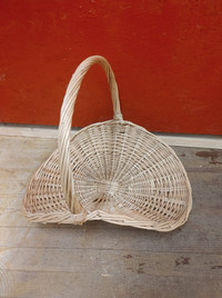 Large Open Wicker Basket with Handle