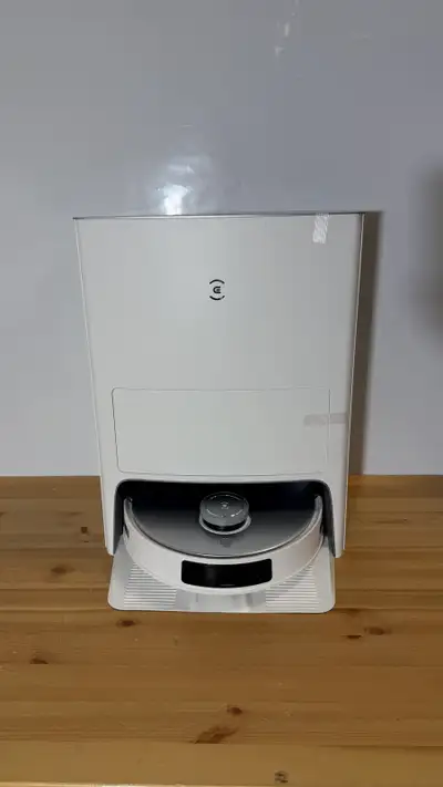 Keep your home effortlessly clean with the ECOVACS DEEBOT T20 Omni! This innovative robot vacuum and...