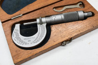 Browne &Sharpe 0-1" Micrometer boxed