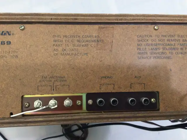 SounDesign Classic 4669 AM/FM Stereo 8 Track in Stereo Systems & Home Theatre in Mississauga / Peel Region - Image 7