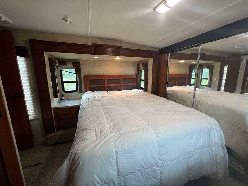 2012 Heartland Cyclone 4014 Toy Hauler, 43 FT Travel Trailers & Campers Vernon Kijiji