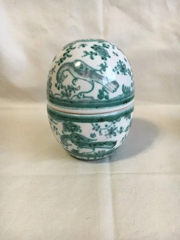 Vintage Filcer Pottery (Portugal) Trinket Box