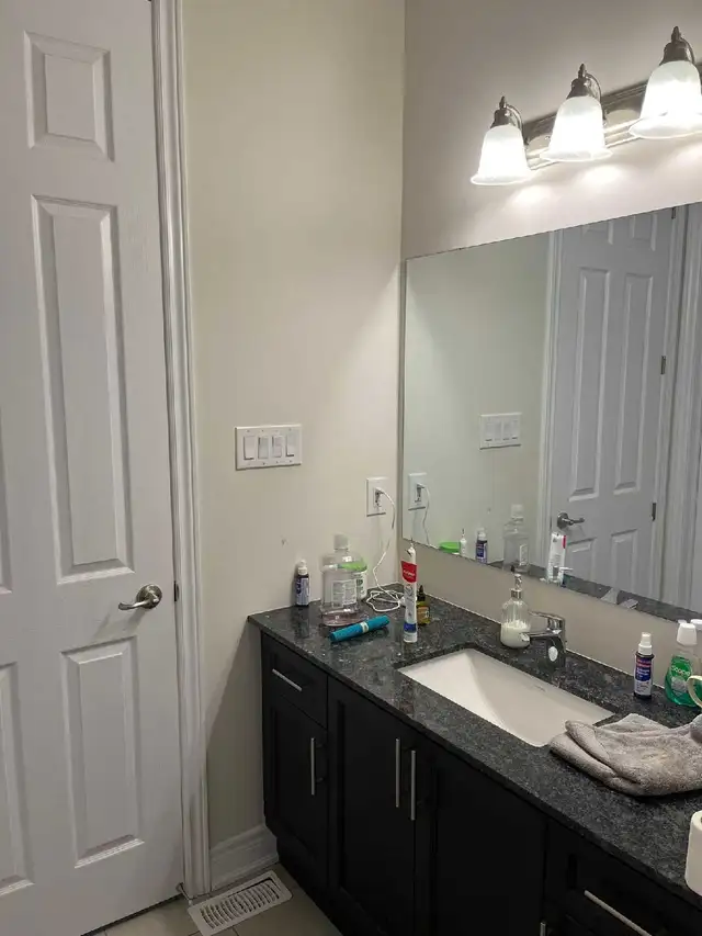 House for rent in Long Term Rentals in Mississauga / Peel Region - Image 10