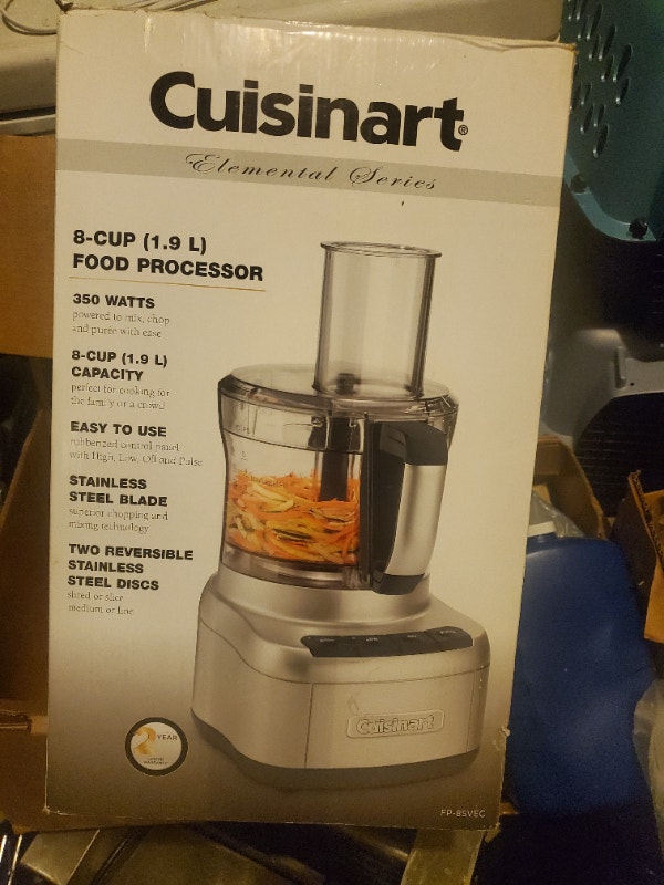 Cuisinart 8 cup food processor (FP8SVEC) unopened Processors