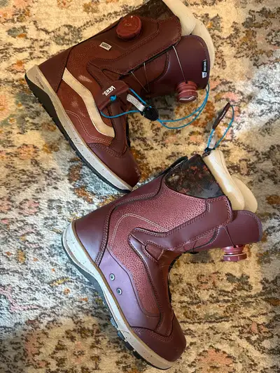 Women’s Vans Encore Pro Snowboard Boots 7.5, View more