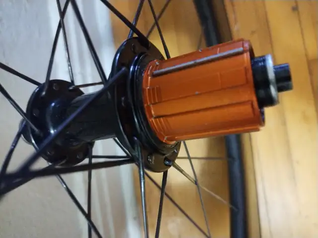 Carbon wheels445588866388480001