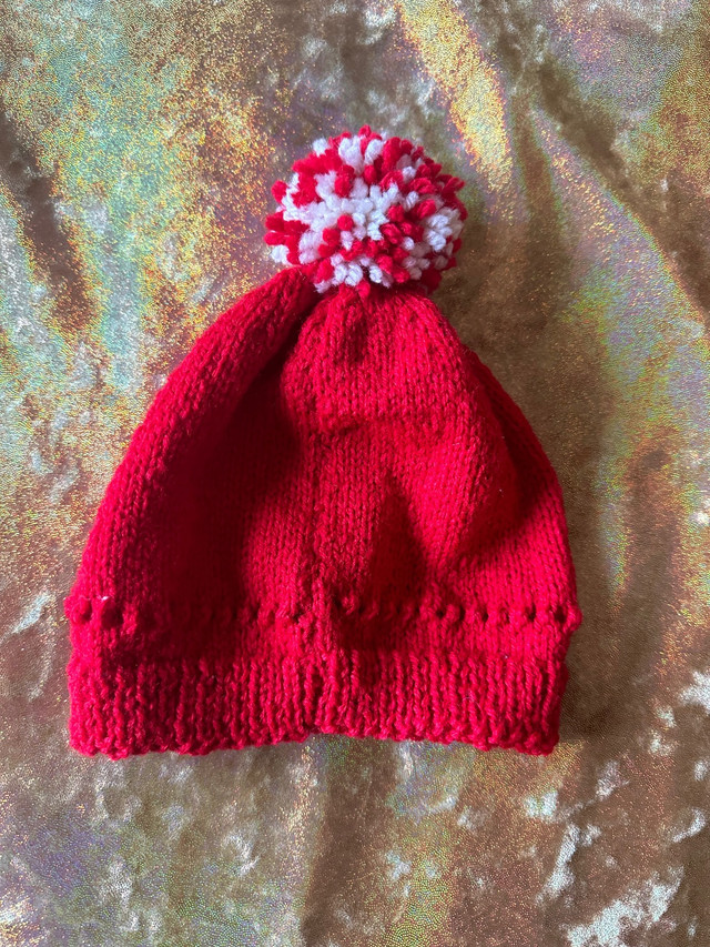 New Red Hand Knitted Hat - 2T in Clothing - 2T in Ottawa - Image 2