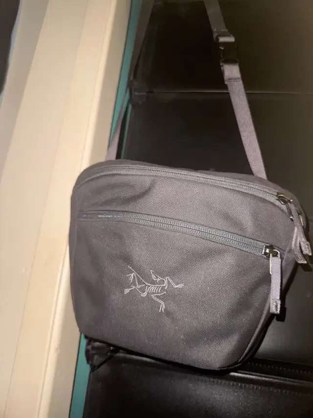 Arc’teryx sidebag 