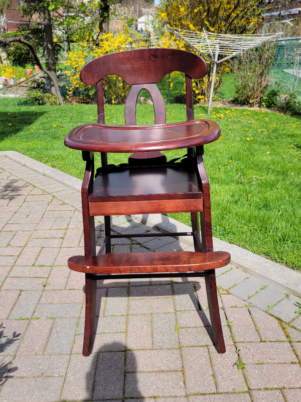 Baby High Chair (Wooden) Mahogany in Feeding & High Chairs in City of Toronto - Image 2