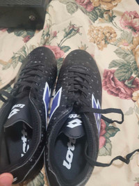 SOCCER SHOES FREE 
