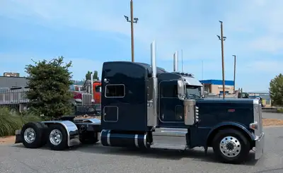 2021 Peterbilt 389 605hp Cummins X15 performance 40s/3.55ra 18spd manual. 280wb analog dash 78”singl...