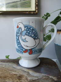 Porcelain Mug on Pedestal "Ribbon Goose" by B&D, 1980s