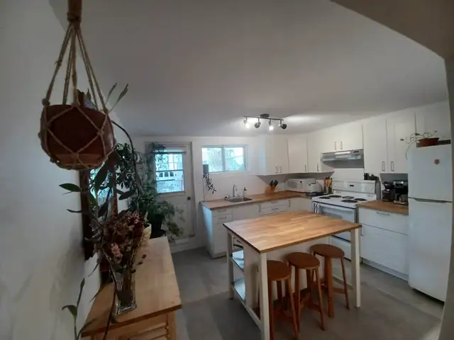 APPARTEMENT À LOUER  – DISPONIBLE DÈS LE 01 MARS 2026 – 995$/moi