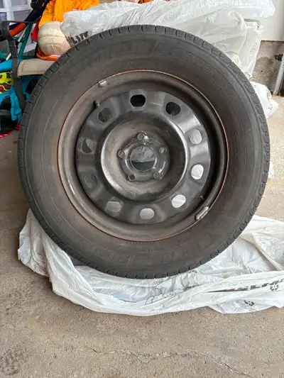 Selling a full set of 4 all season Michelin Defender 225/65R17 tires on factory steel rims for $400....