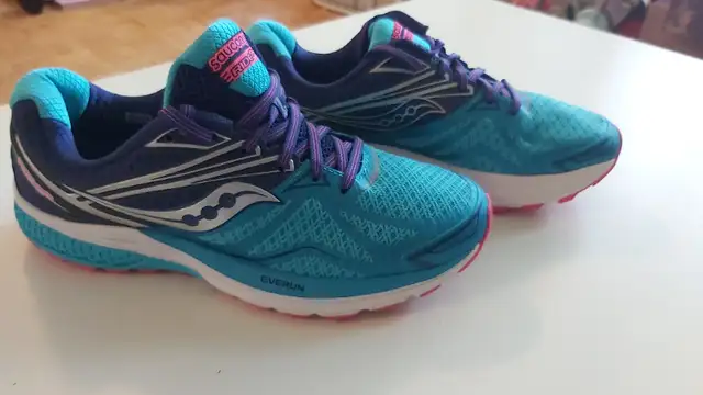 SAUCONY running shoes size 10W new never worn only 89$ in Women's - Shoes in Edmonton - Image 2