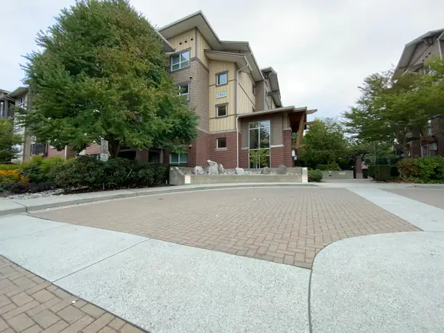 1 Bed 1 Bath Unit at MacPherson Walk (Burnaby)