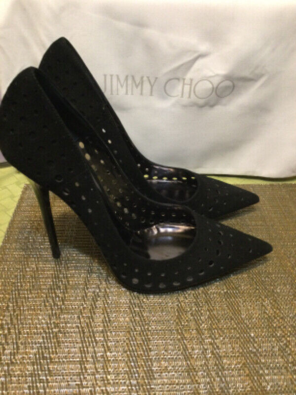 Jimmy Choo black suede pumps in Women's - Shoes in City of Toronto - Image 2