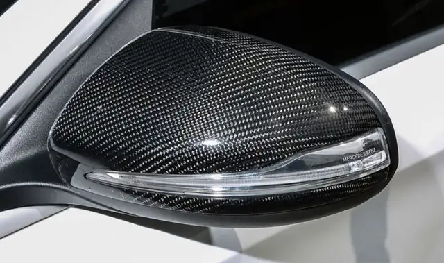 Mercedes C / E / S / GT / GLC Carbon Fiber Mirror Caps  dans Pièces de carrosserie dans Région de Mississauga/Peel - Image 2