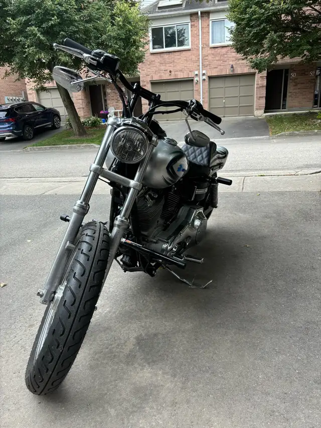 2005 dyna in Street, Cruisers & Choppers in Hamilton - Image 3