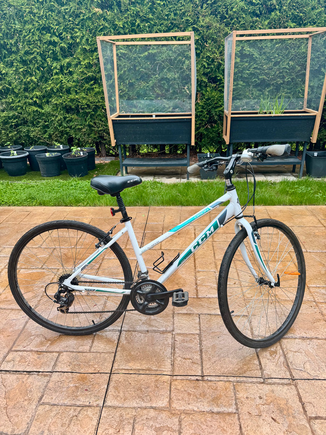 Women’s CCM Orion Bike in Road in Gatineau